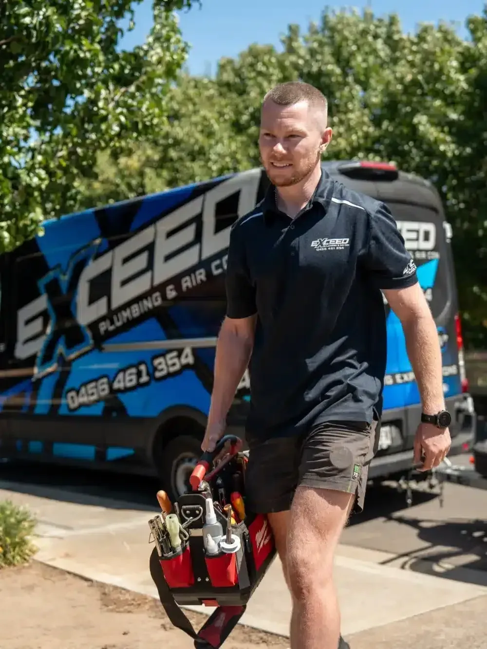 Local plumber arriving at a Mile End home